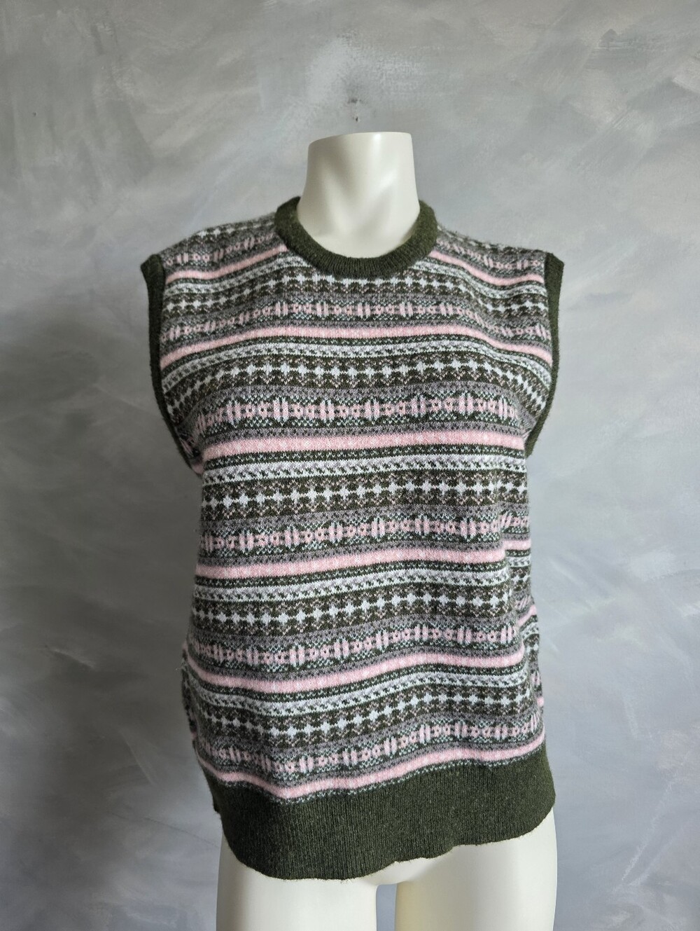 Rita Ora Fair Isle Green Pink Sweater Vest Primark Sz XL - Picture 3 of 12